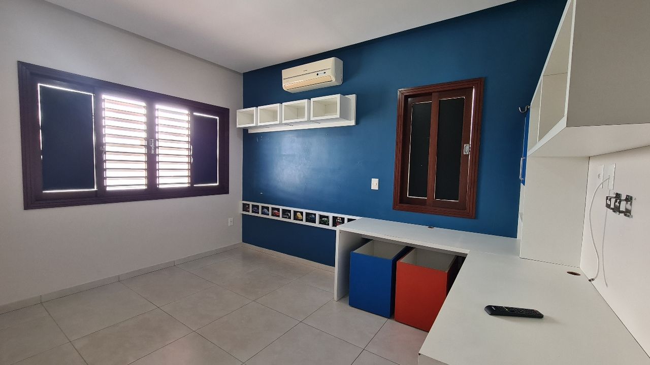 Casa para alugar com 4 quartos, 258m² - Foto 17