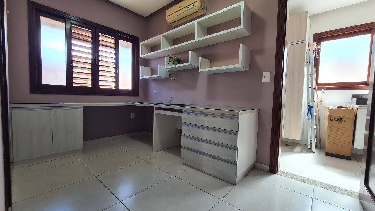 Casa para alugar com 4 quartos, 258m² - Foto 16