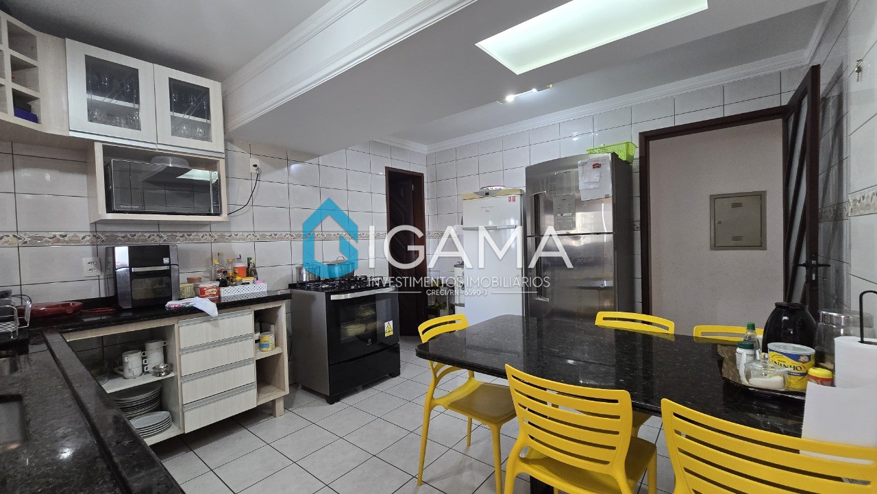 Apartamento à venda com 4 quartos, 198m² - Foto 16