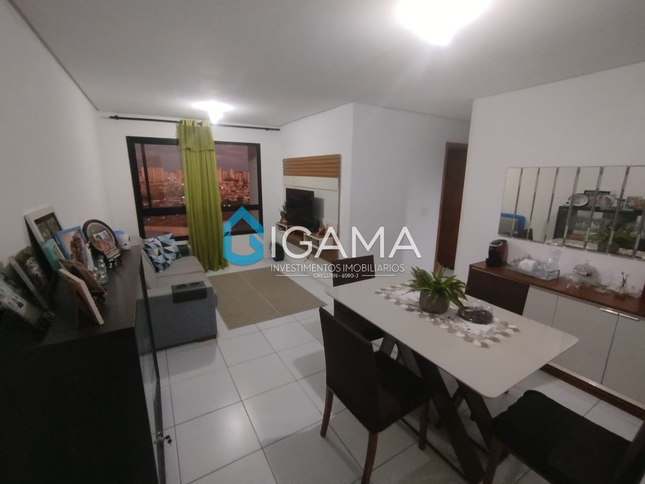 Apartamento à venda com 3 quartos, 75m² - Foto 1