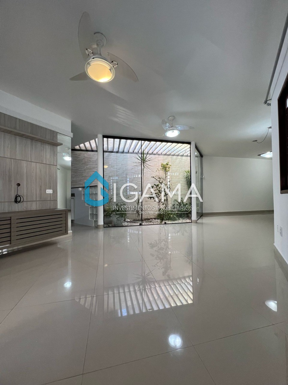 Casa, 3 quartos, 246 m² - Foto 1