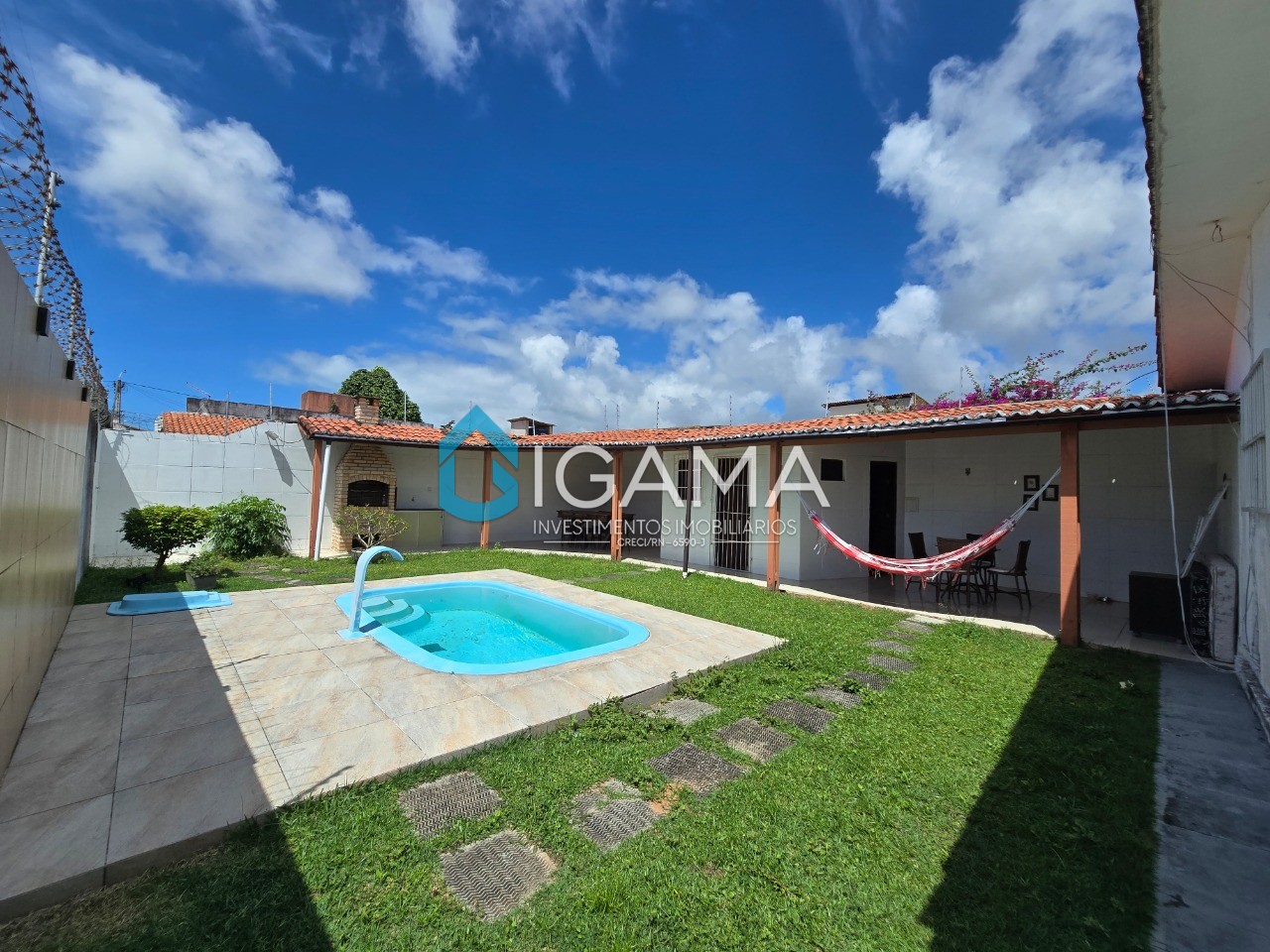 Casa, 3 quartos, 240 m² - Foto 1