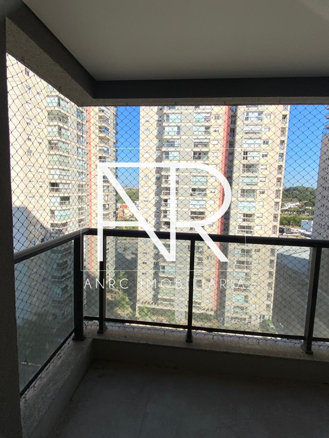 Apartamento à venda com 3 quartos, 80m² - Foto 2