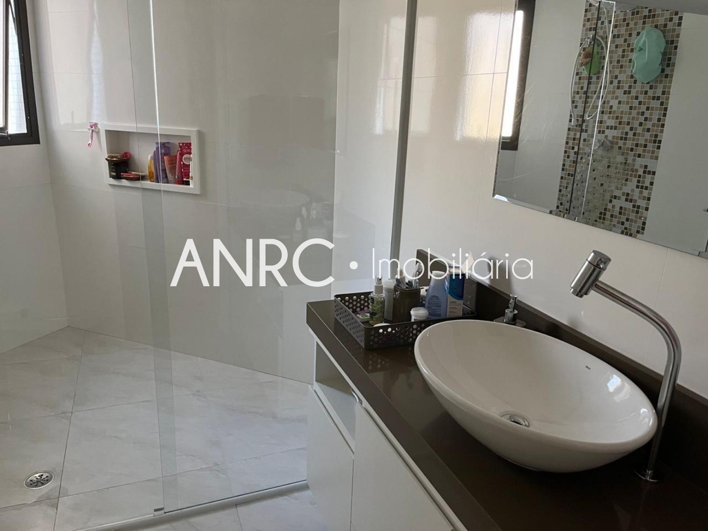 Apartamento à venda com 3 quartos, 150m² - Foto 23