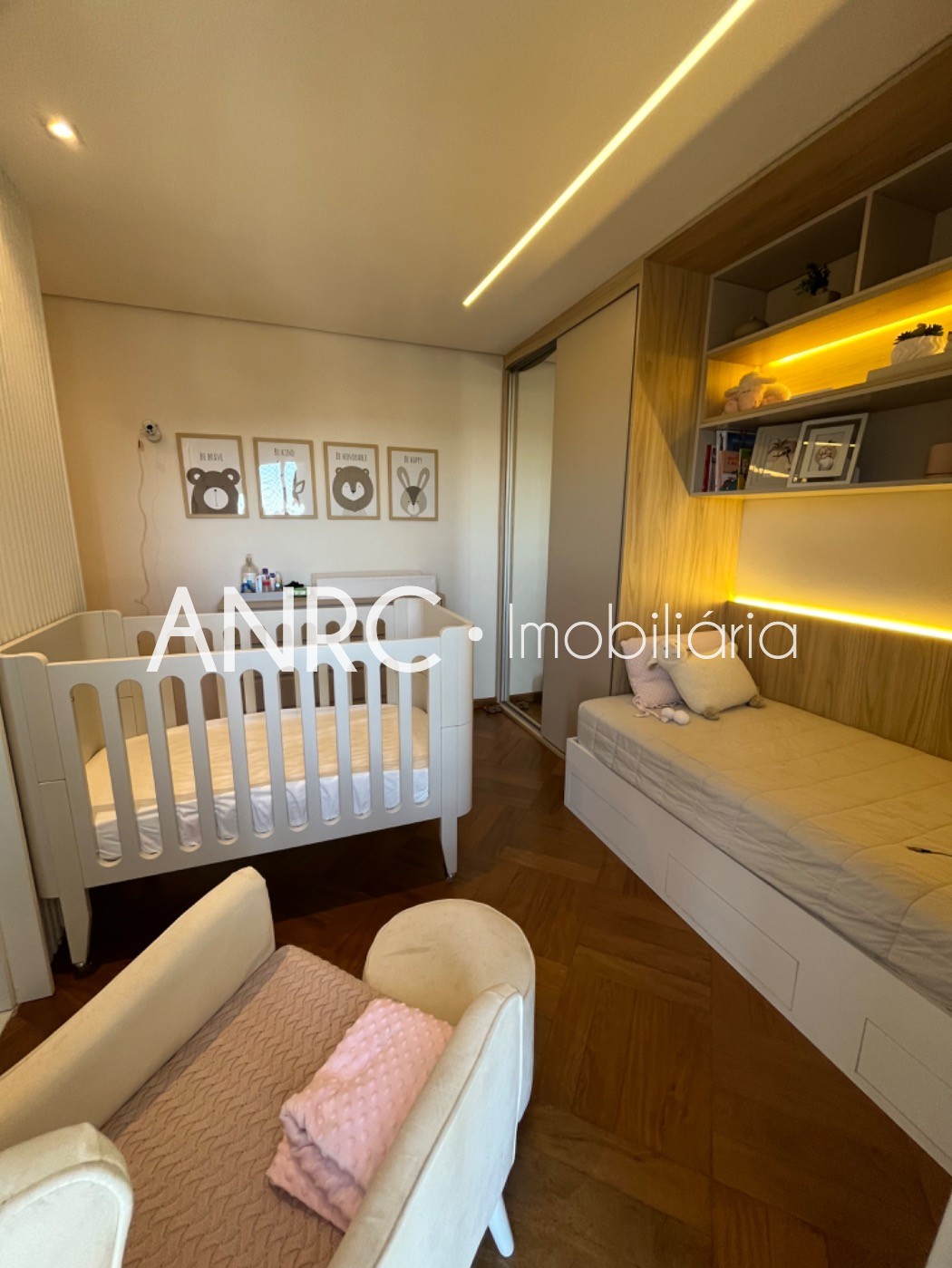 Apartamento para alugar com 3 quartos, 165m² - Foto 85