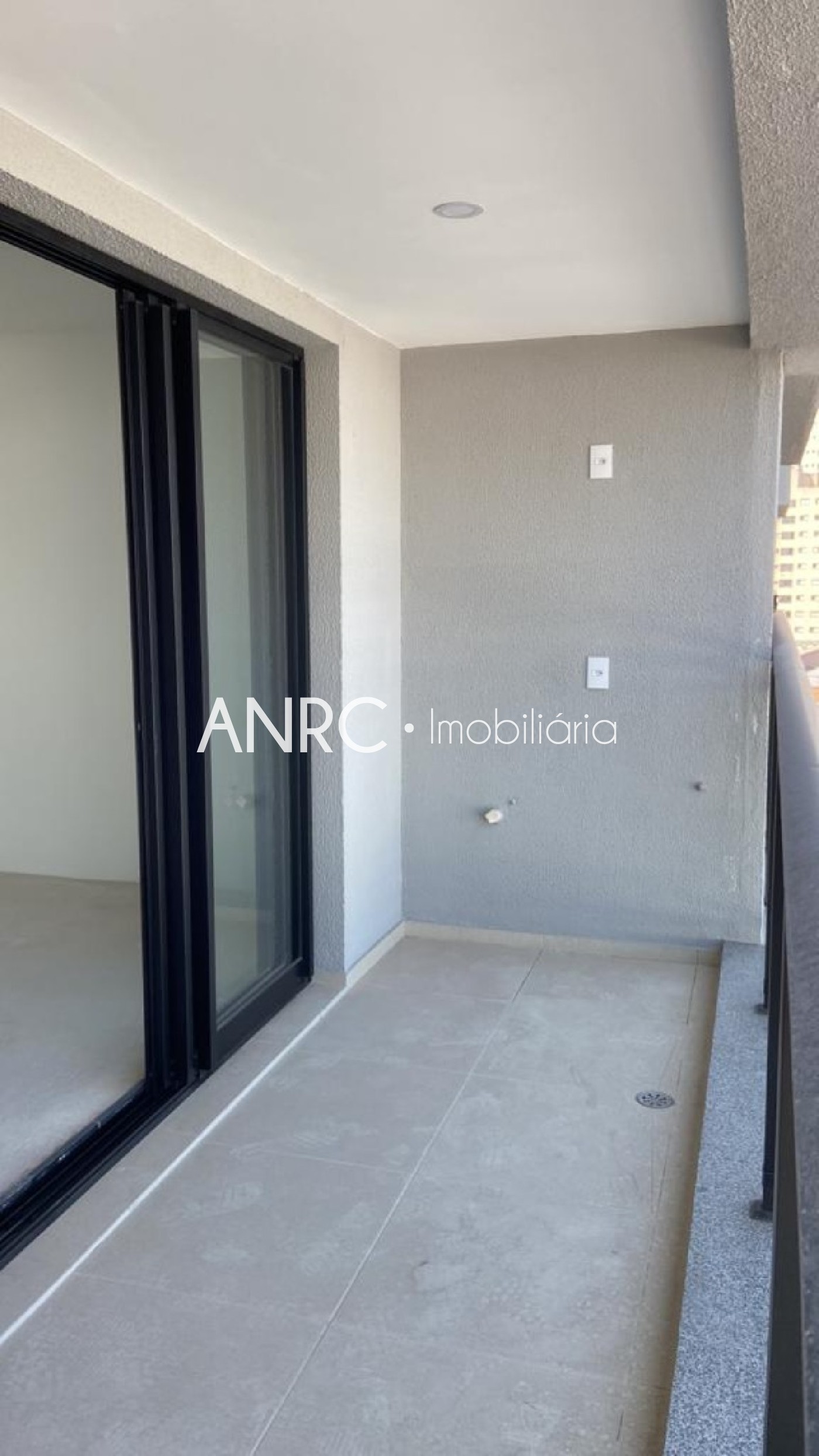 Apartamento à venda com 2 quartos, 75m² - Foto 19