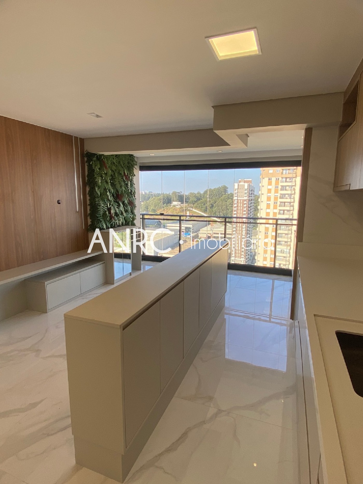 Apartamento à venda com 3 quartos, 87m² - Foto 1