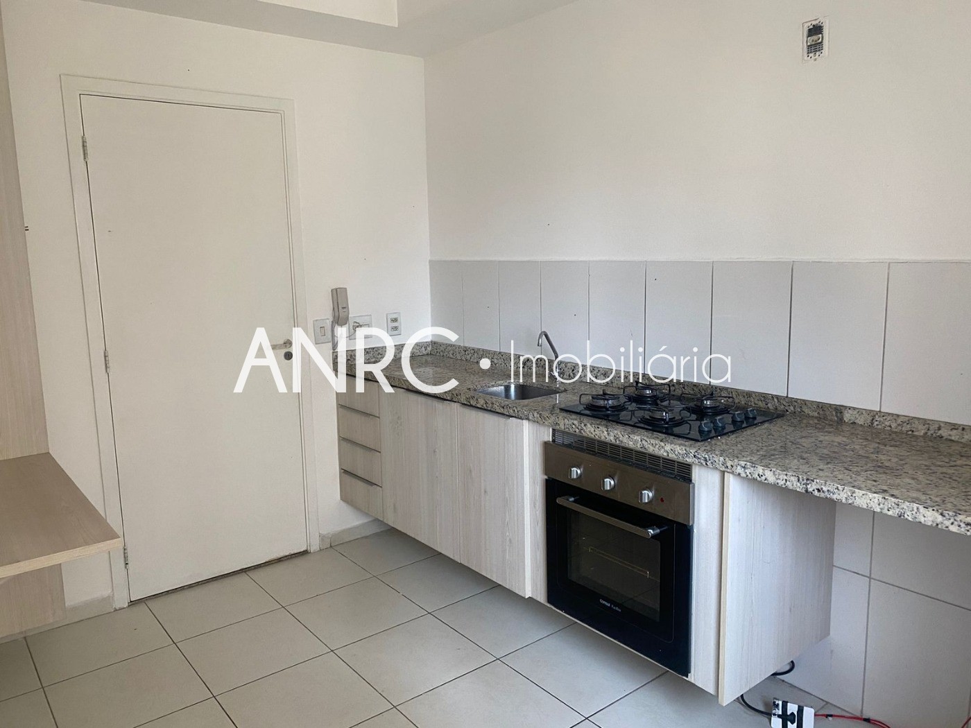 Apartamento para alugar com 2 quartos, 82m² - Foto 17