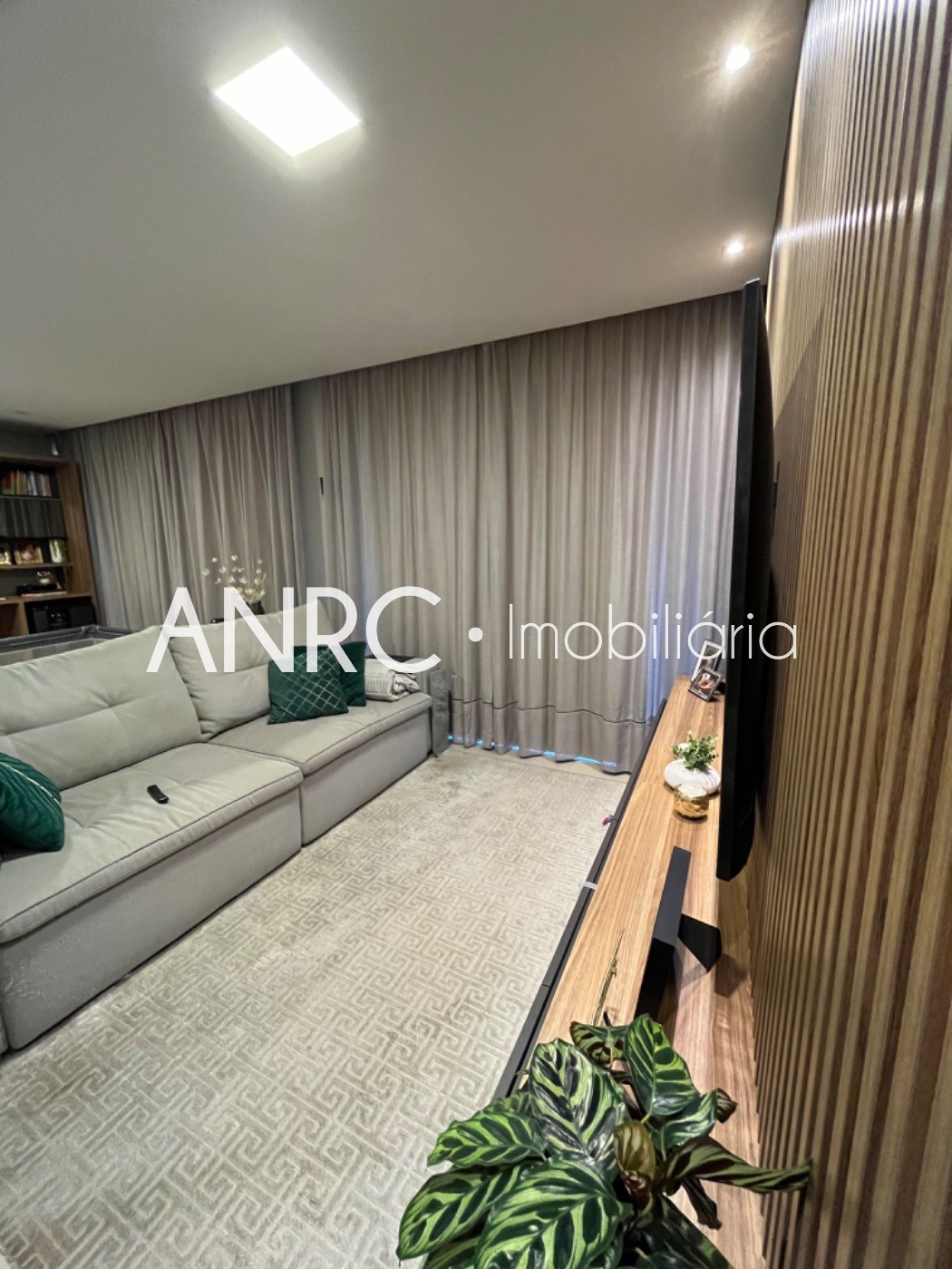 Apartamento para alugar com 3 quartos, 165m² - Foto 19