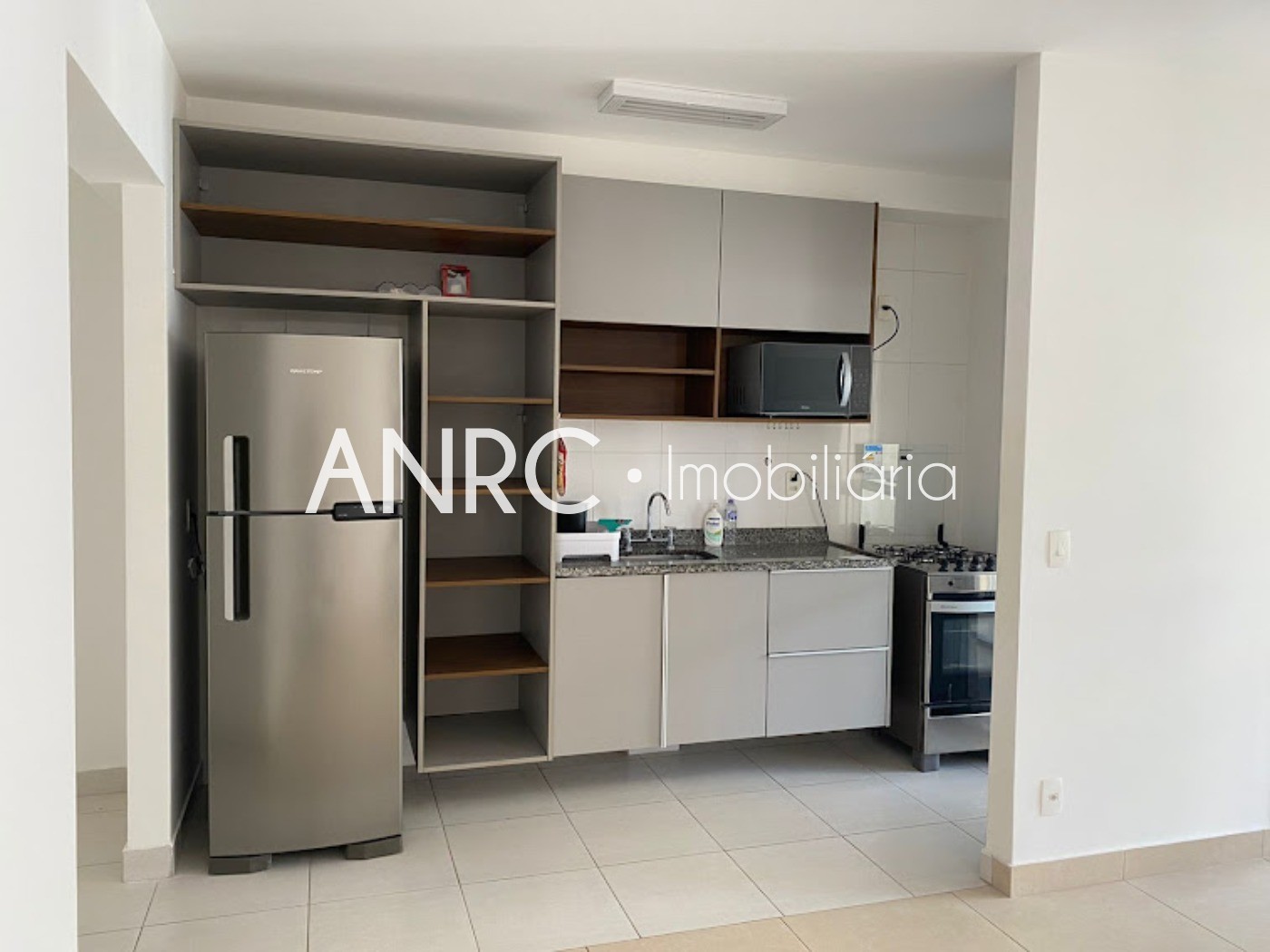 Apartamento para alugar com 2 quartos, 64m² - Foto 9