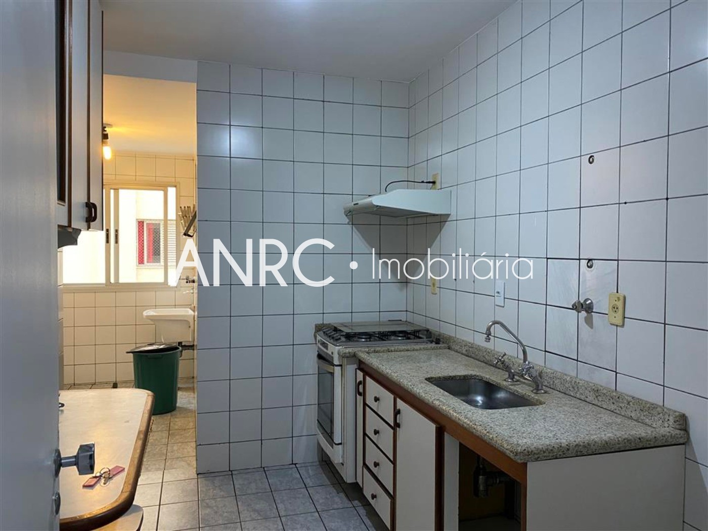 Apartamento para alugar com 3 quartos, 85m² - Foto 8