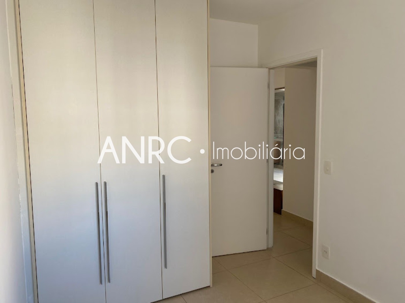 Apartamento para alugar com 2 quartos, 64m² - Foto 18