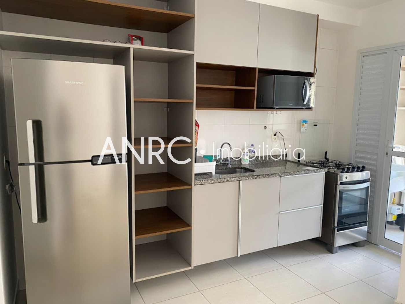 Apartamento para alugar com 2 quartos, 64m² - Foto 8