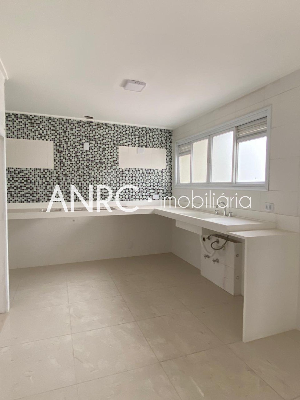 Apartamento à venda com 4 quartos, 274m² - Foto 25