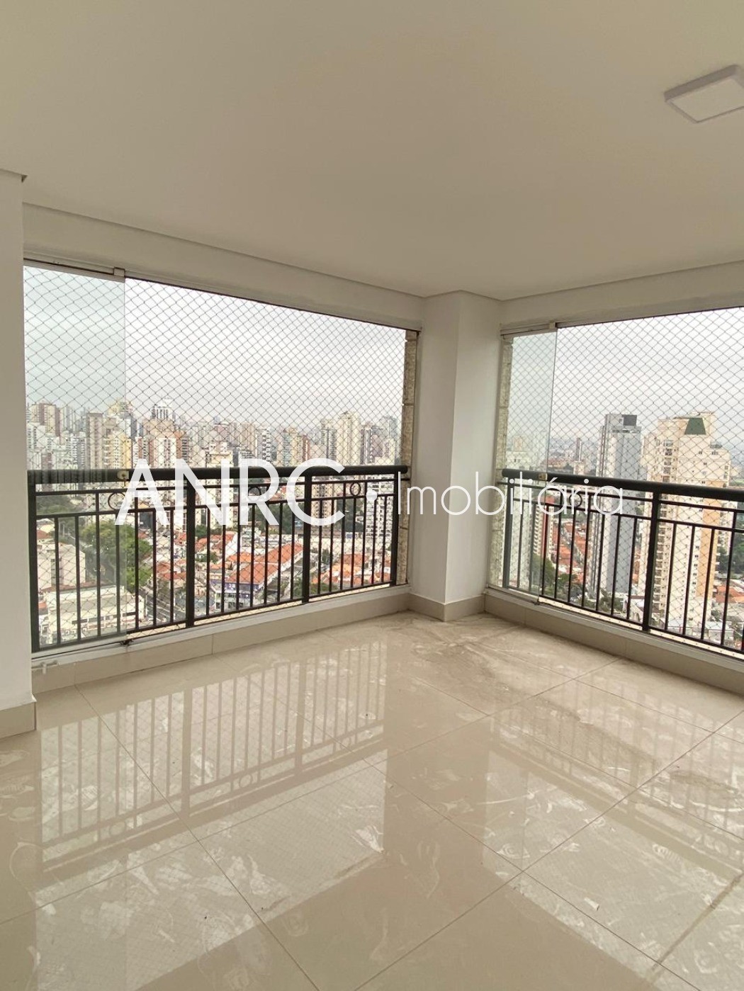 Apartamento à venda com 4 quartos, 274m² - Foto 17