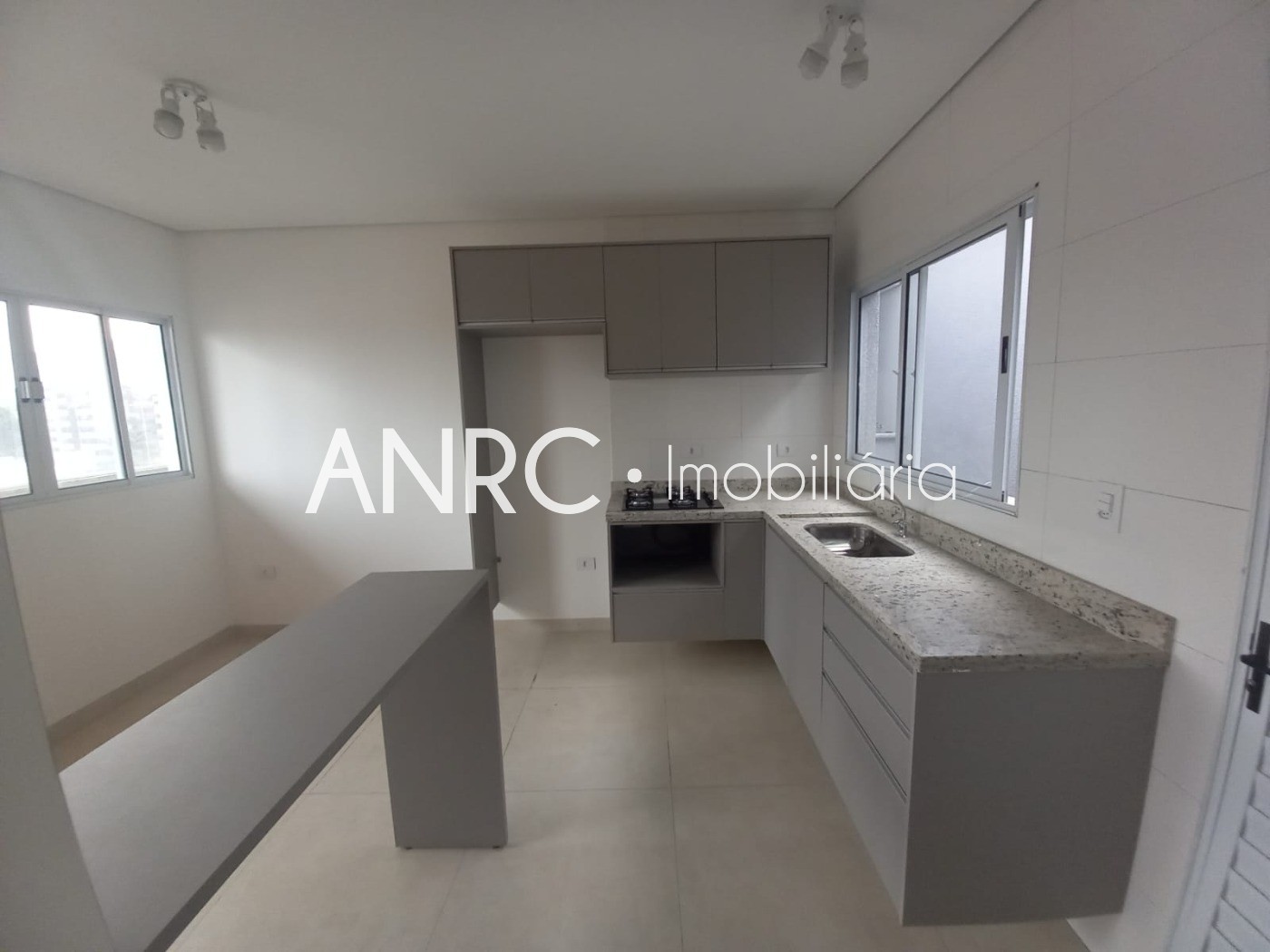 Apartamento à venda com 2 quartos, 40m² - Foto 4