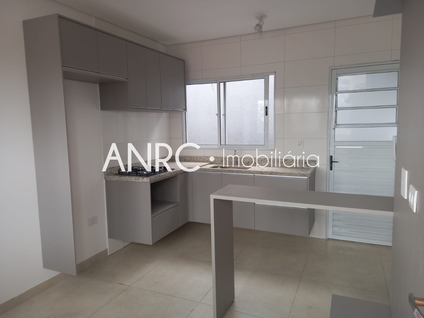 Apartamento à venda com 2 quartos, 40m² - Foto 3