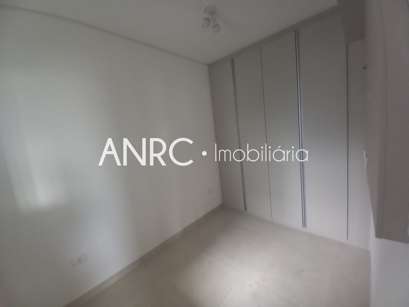 Apartamento à venda com 2 quartos, 40m² - Foto 13