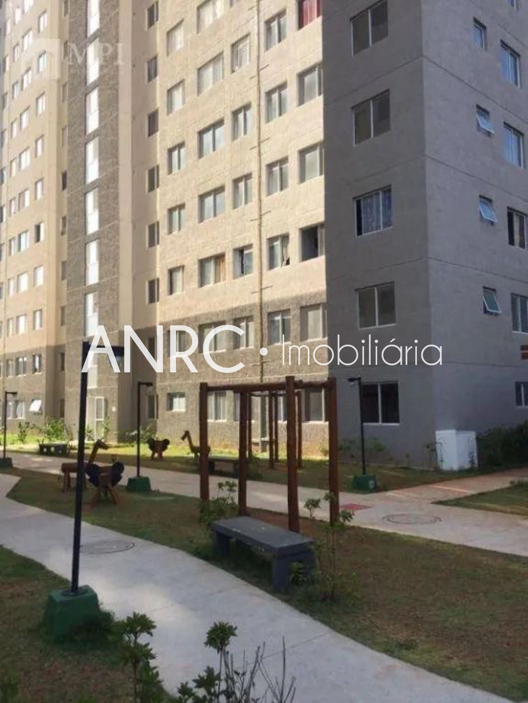 Apartamento à venda com 2 quartos, 43m² - Foto 2