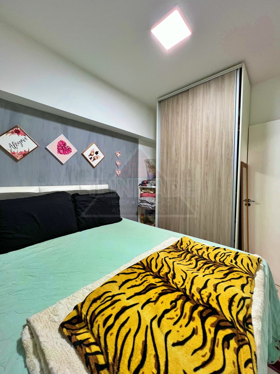 Apartamento à venda com 2 quartos, 72m² - Foto 5