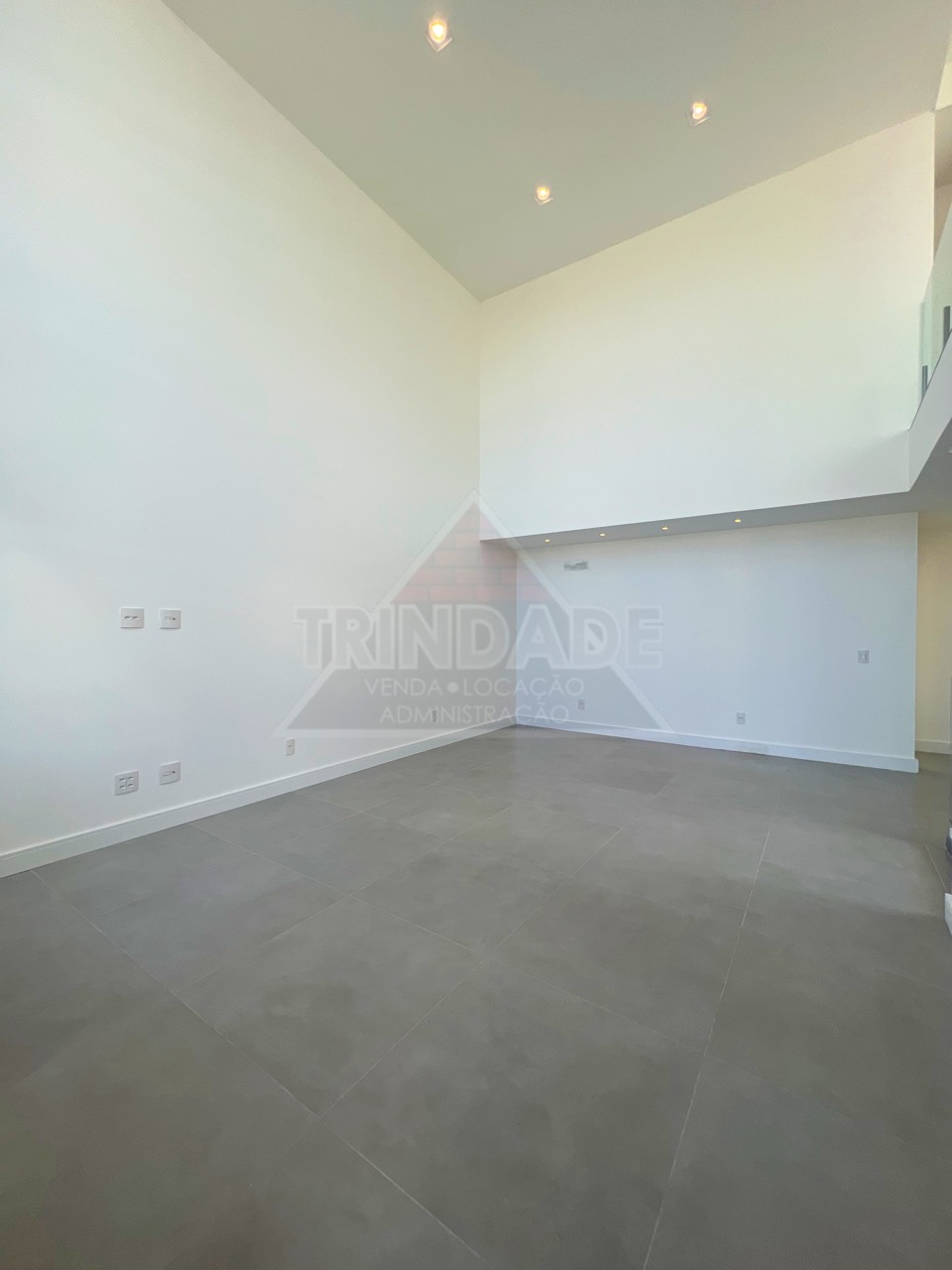 Casa à venda com 4 quartos, 180m² - Foto 3