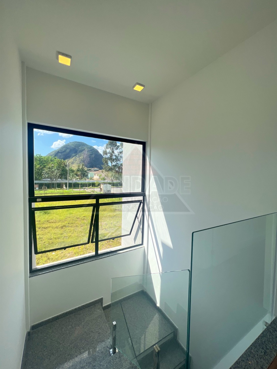 Casa à venda com 4 quartos, 180m² - Foto 12