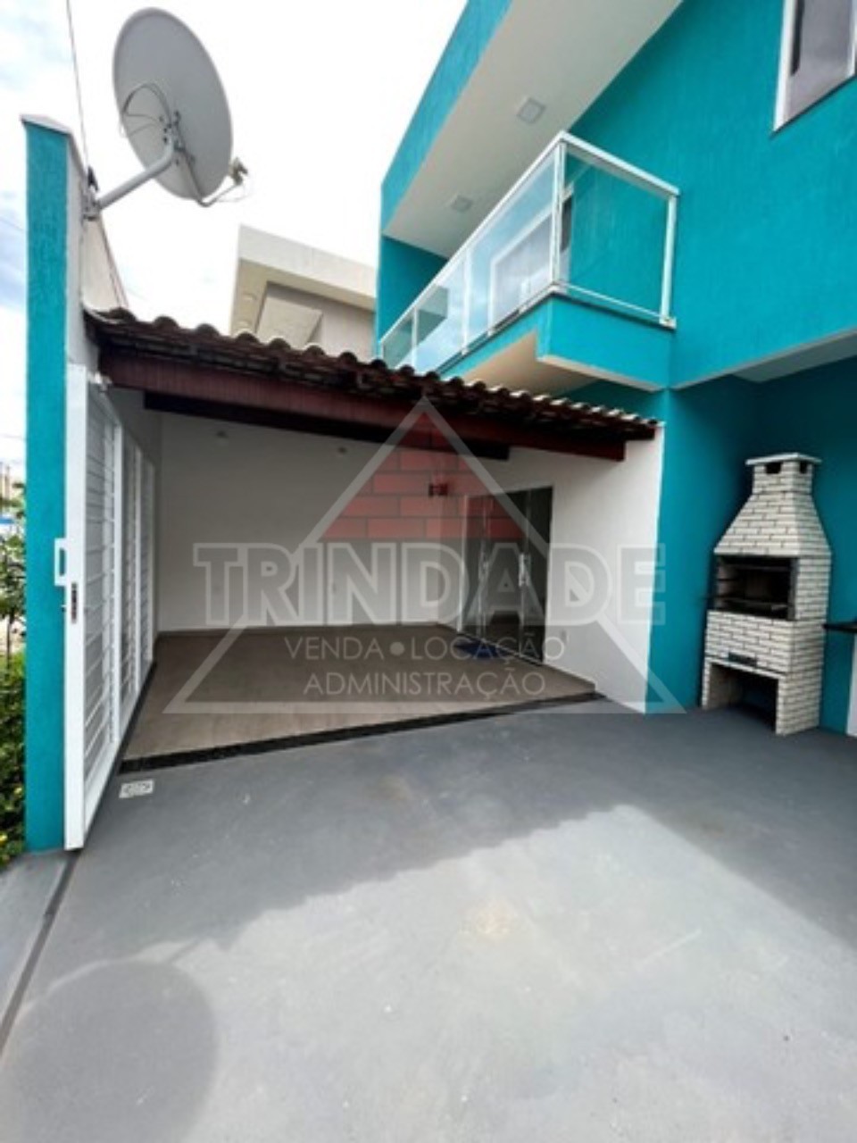 Casa à venda com 2 quartos, 200m² - Foto 2