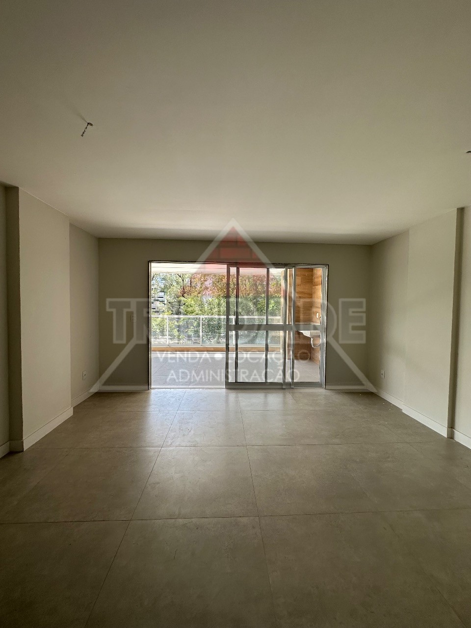 Apartamento à venda com 3 quartos, 117m² - Foto 12