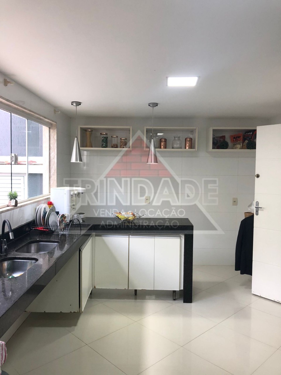 Casa à venda com 3 quartos, 200m² - Foto 54