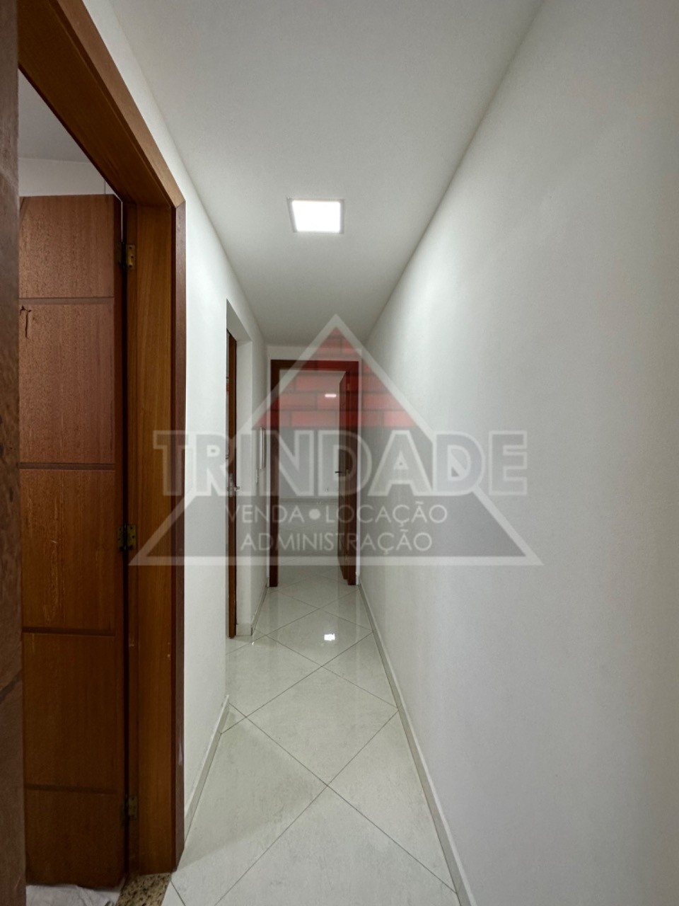 Apartamento à venda com 2 quartos, 60m² - Foto 4