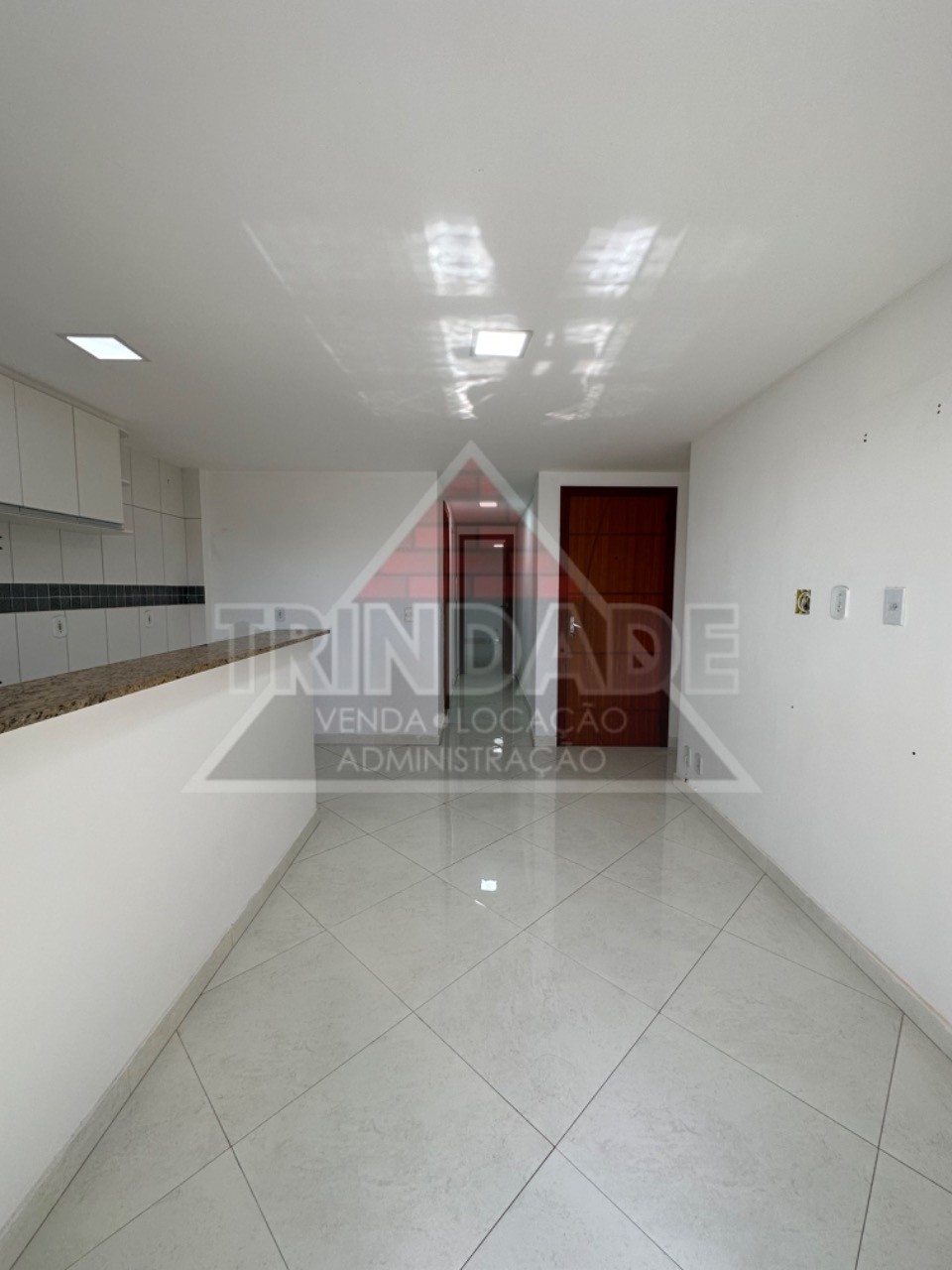 Apartamento à venda com 2 quartos, 60m² - Foto 1