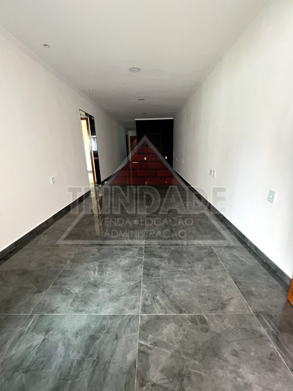 Casa à venda com 3 quartos, 450m² - Foto 4