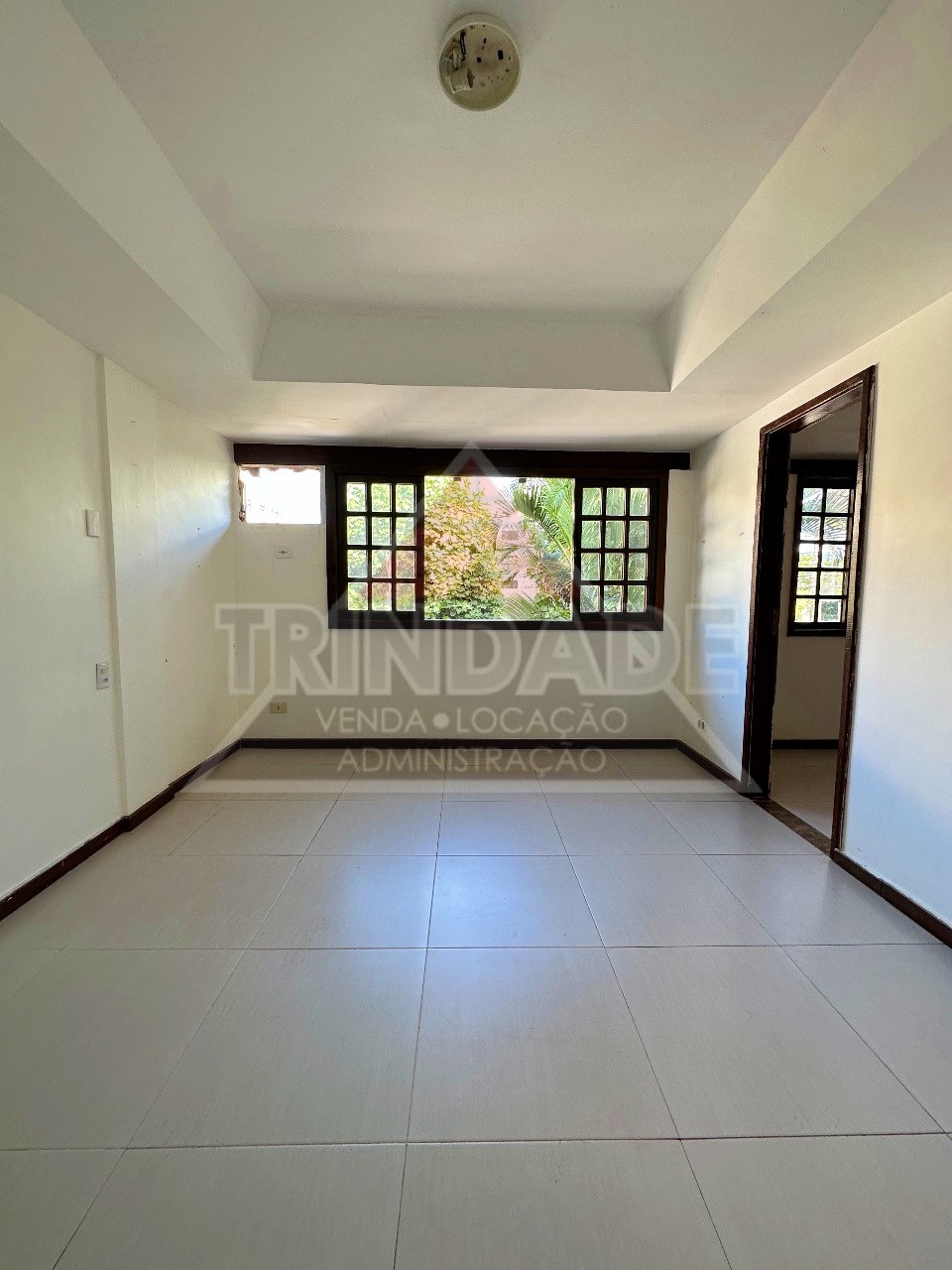 Casa à venda com 4 quartos, 220m² - Foto 6