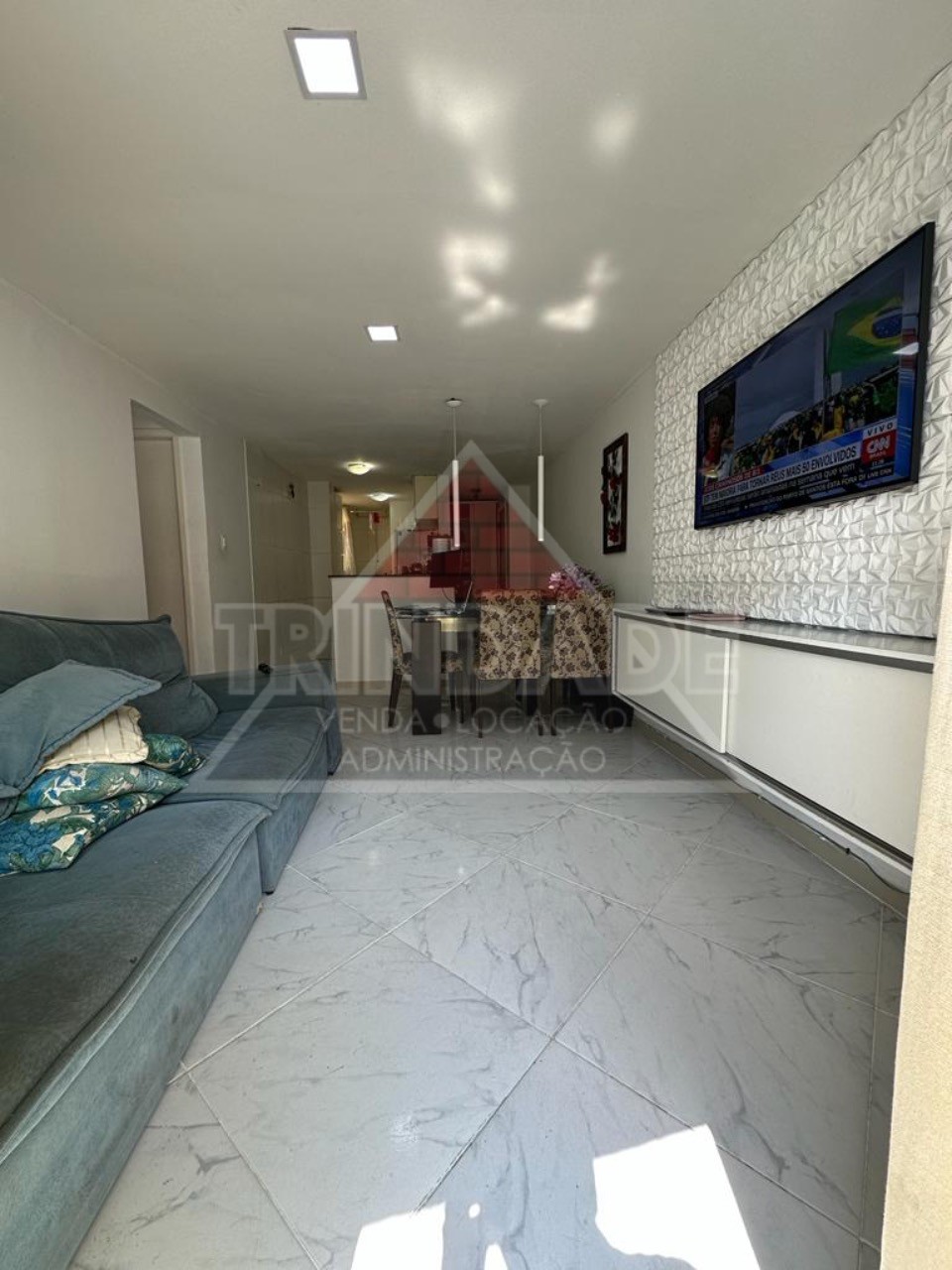 Apartamento à venda com 2 quartos, 65m² - Foto 1