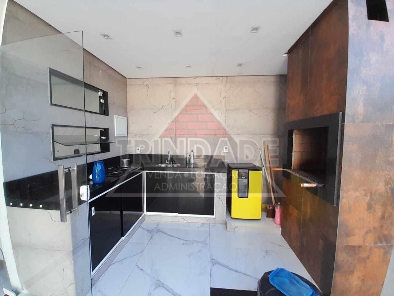 Casa à venda com 2 quartos, 115m² - Foto 11