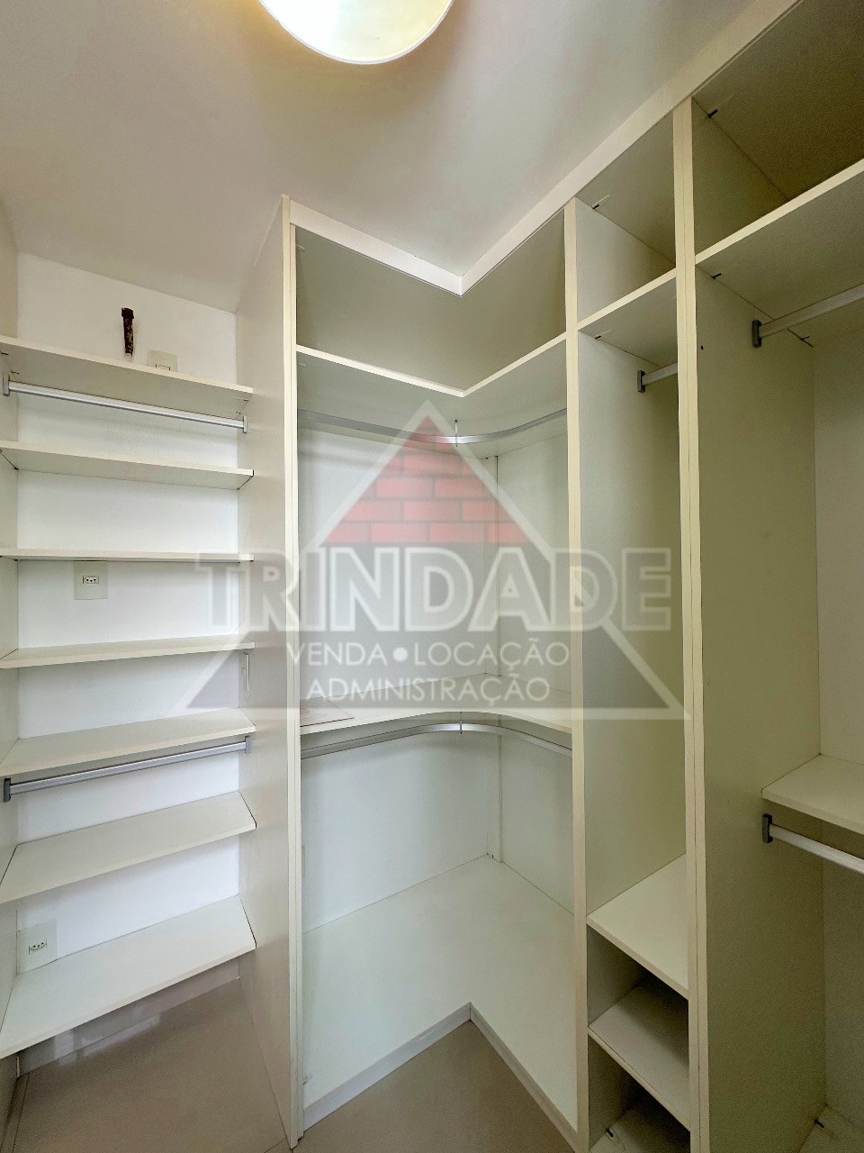 Apartamento à venda com 3 quartos, 91m² - Foto 11