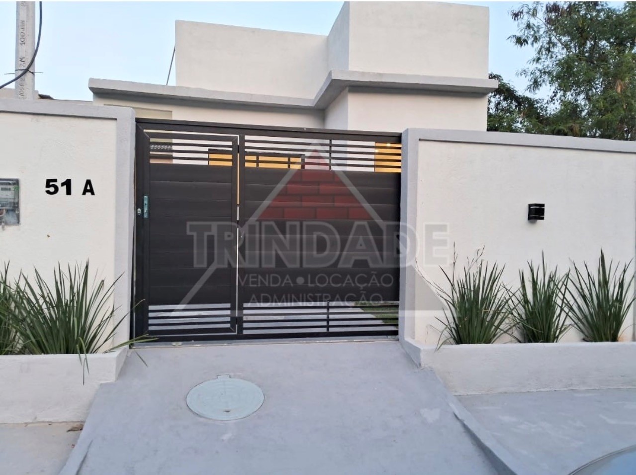 Casa à venda com 2 quartos, 116m² - Foto 1