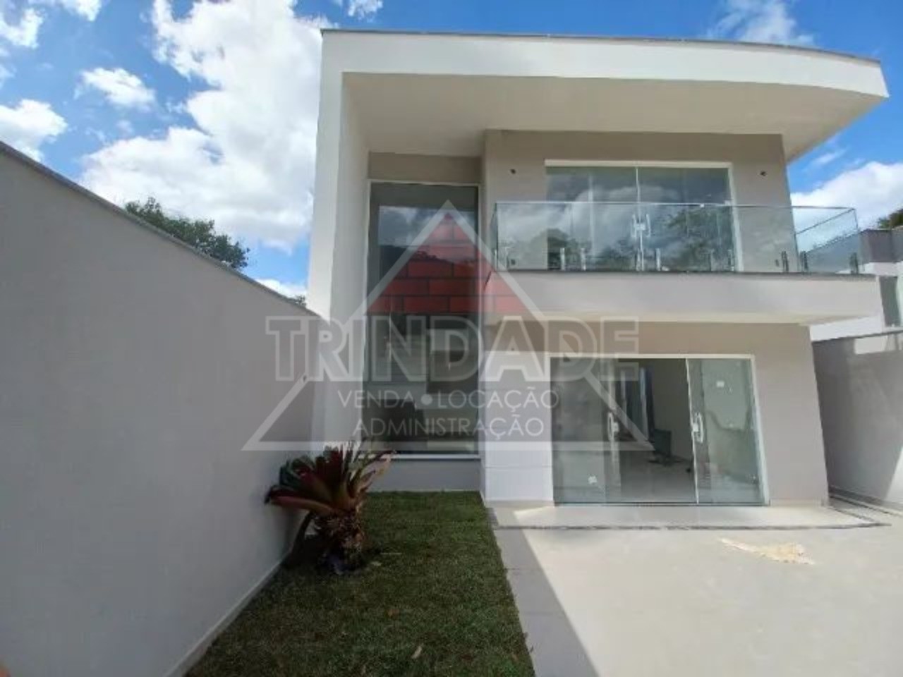 Casa à venda com 3 quartos, 160m² - Foto 1