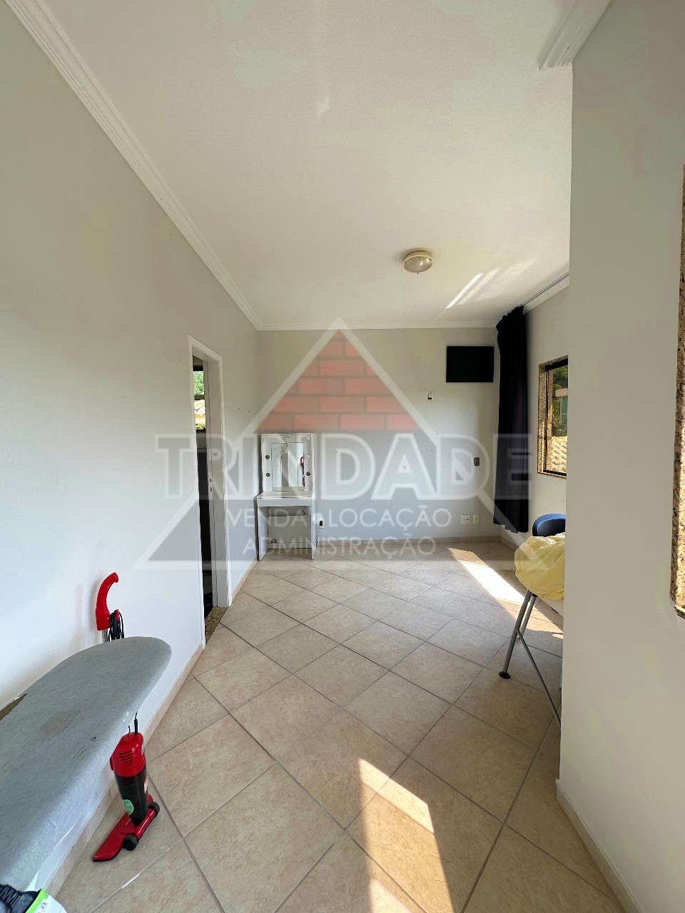 Casa à venda com 4 quartos, 300m² - Foto 10