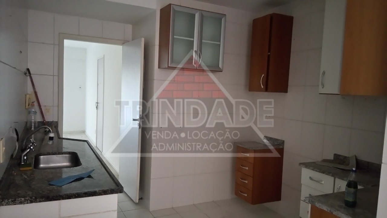 Apartamento à venda com 3 quartos, 80m² - Foto 4