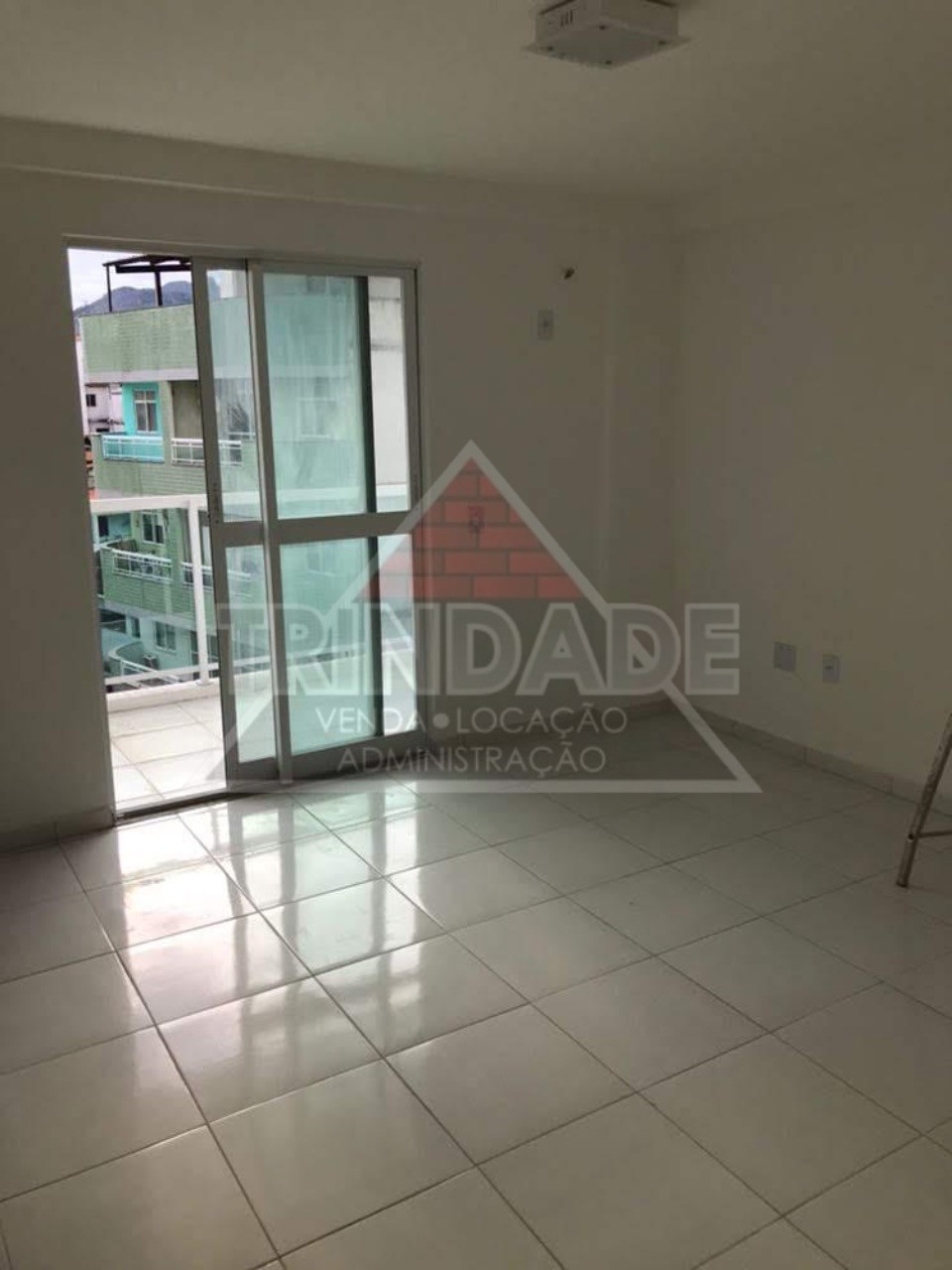 Apartamento à venda com 1 quarto, 45m² - Foto 2