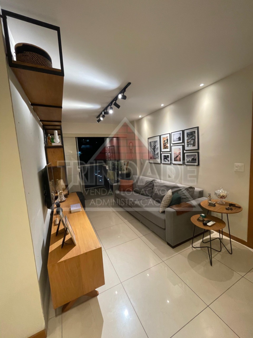 Apartamento à venda com 3 quartos, 85m² - Foto 3