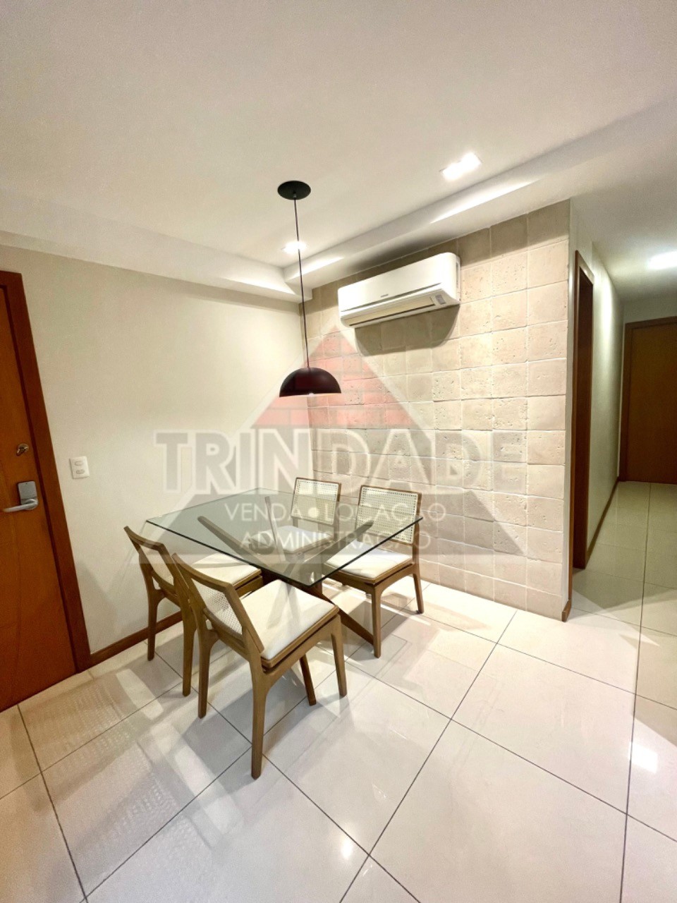 Apartamento à venda com 3 quartos, 85m² - Foto 2