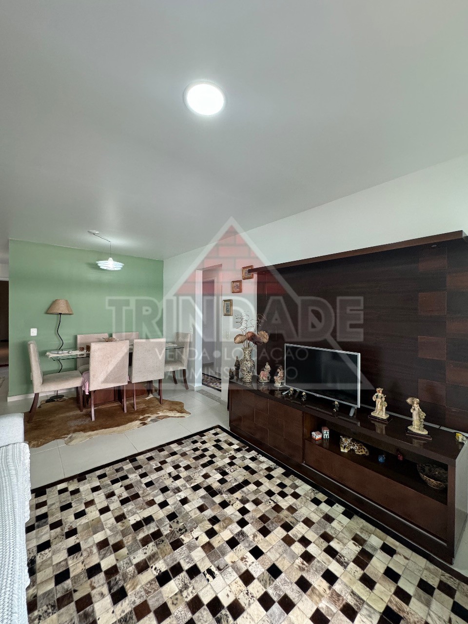 Apartamento à venda com 3 quartos, 110m² - Foto 2