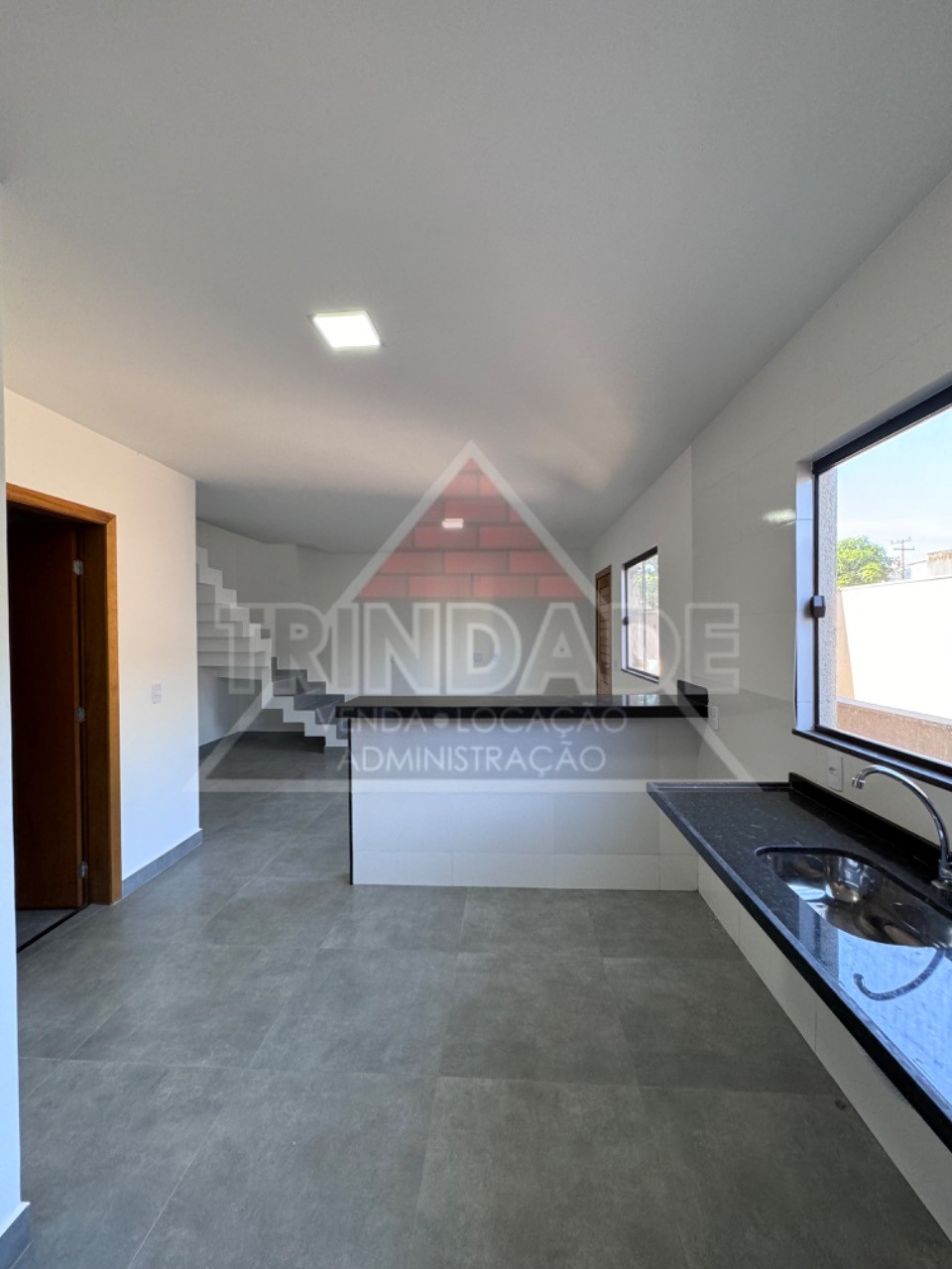 Casa à venda com 2 quartos, 115m² - Foto 12