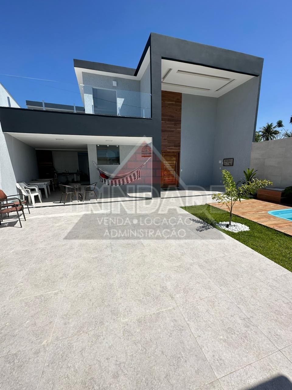 Casa à venda com 3 quartos, 220m² - Foto 1