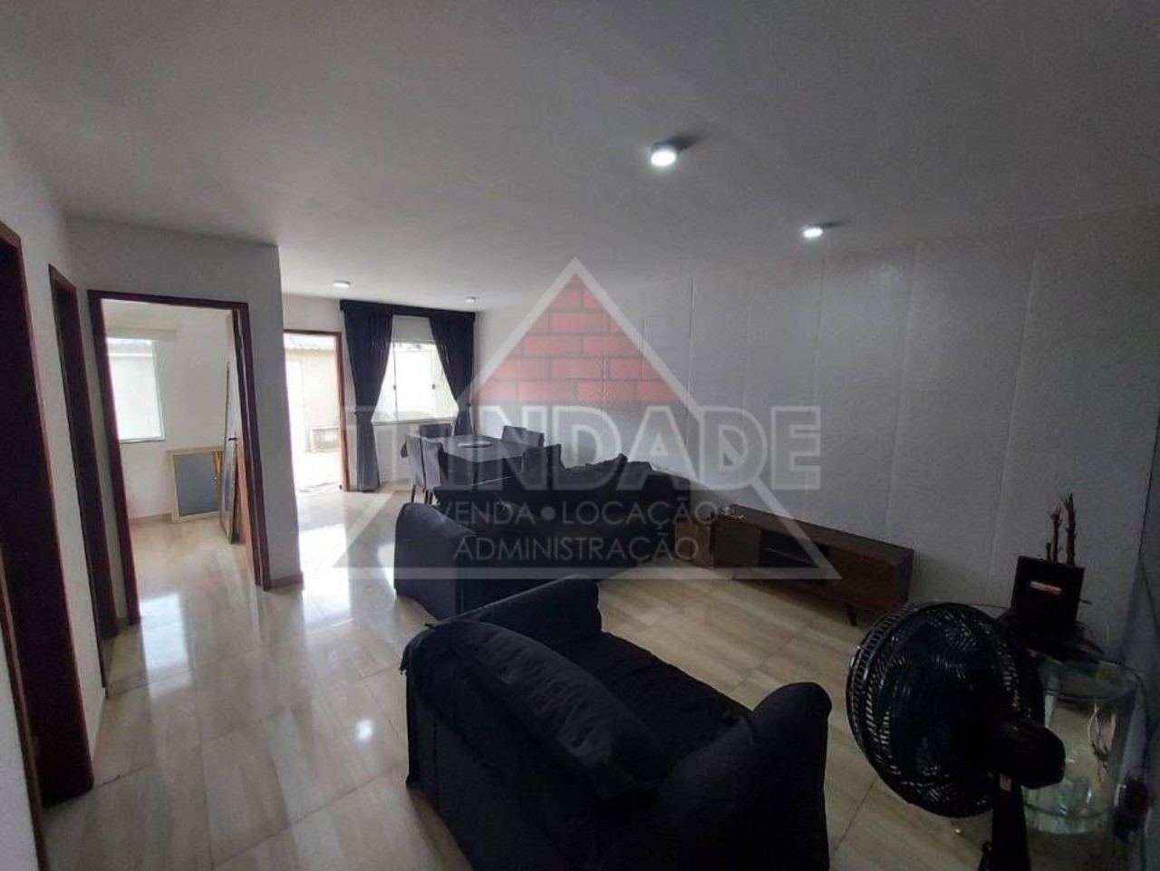 Casa à venda com 3 quartos, 196m² - Foto 3