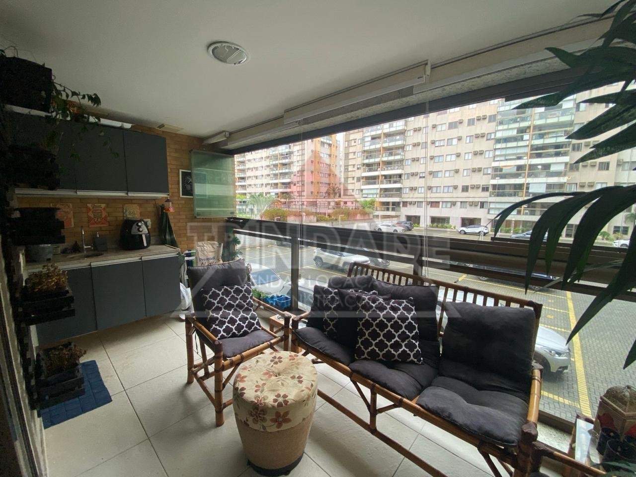 Apartamento à venda com 3 quartos, 82m² - Foto 1