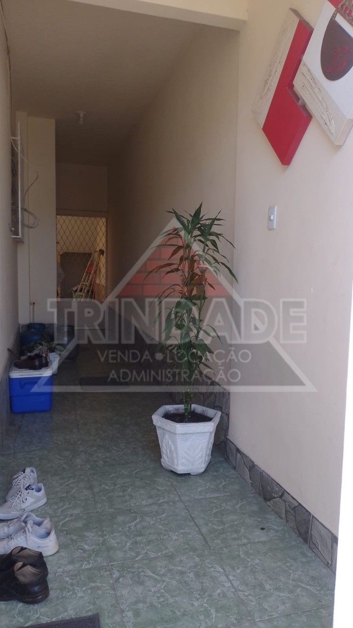 Casa à venda com 2 quartos, 269m² - Foto 10