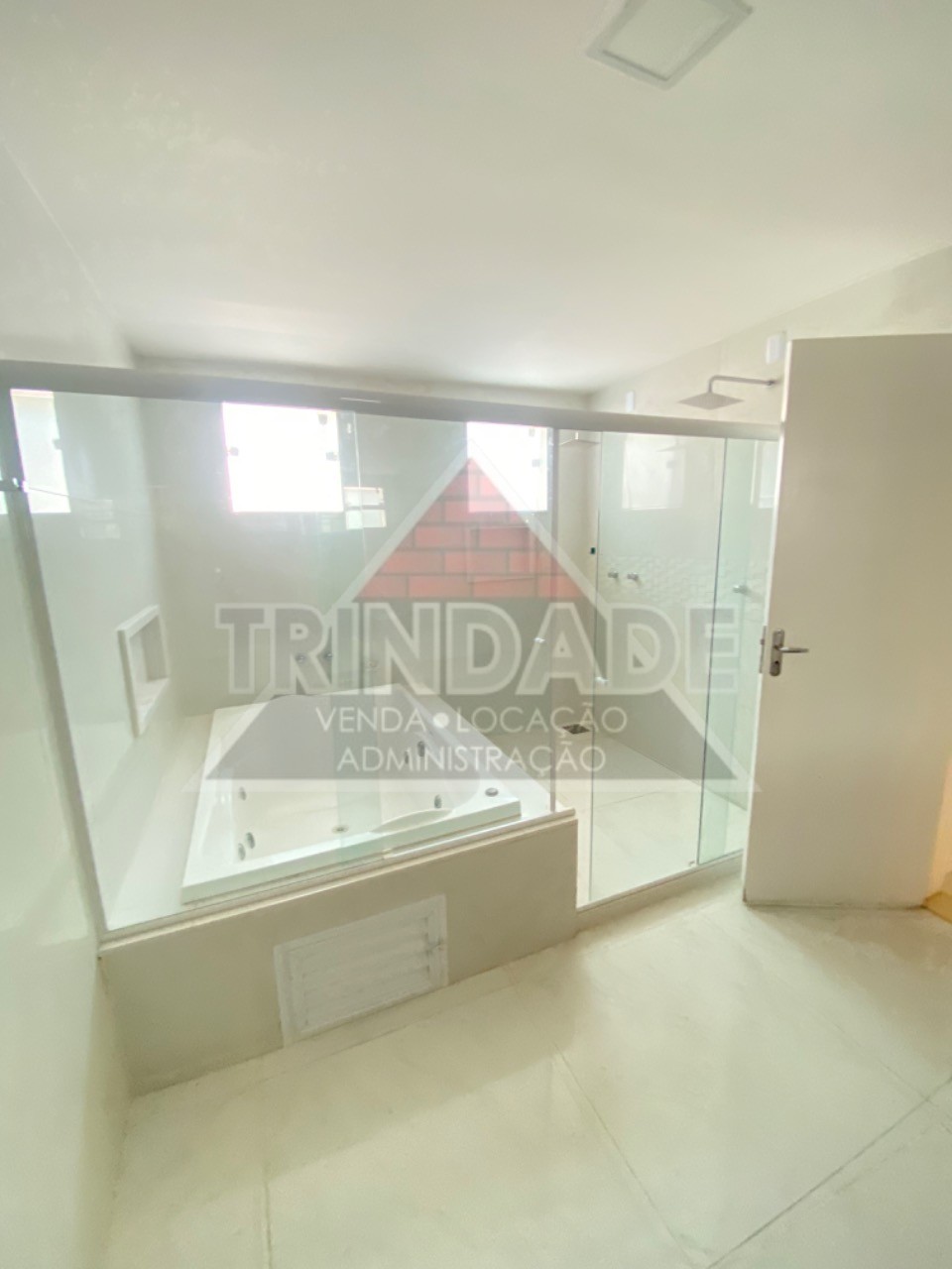 Casa à venda e aluguel com 5 quartos, 600m² - Foto 19